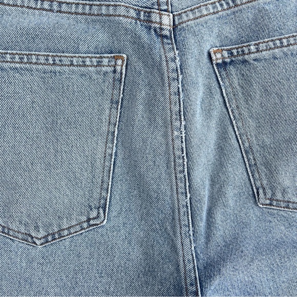 SOLD Agolde Rumi Denim Short - Picture 9 of 13